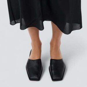 St. Agni Black Soft Square Toe Flat 38 AU